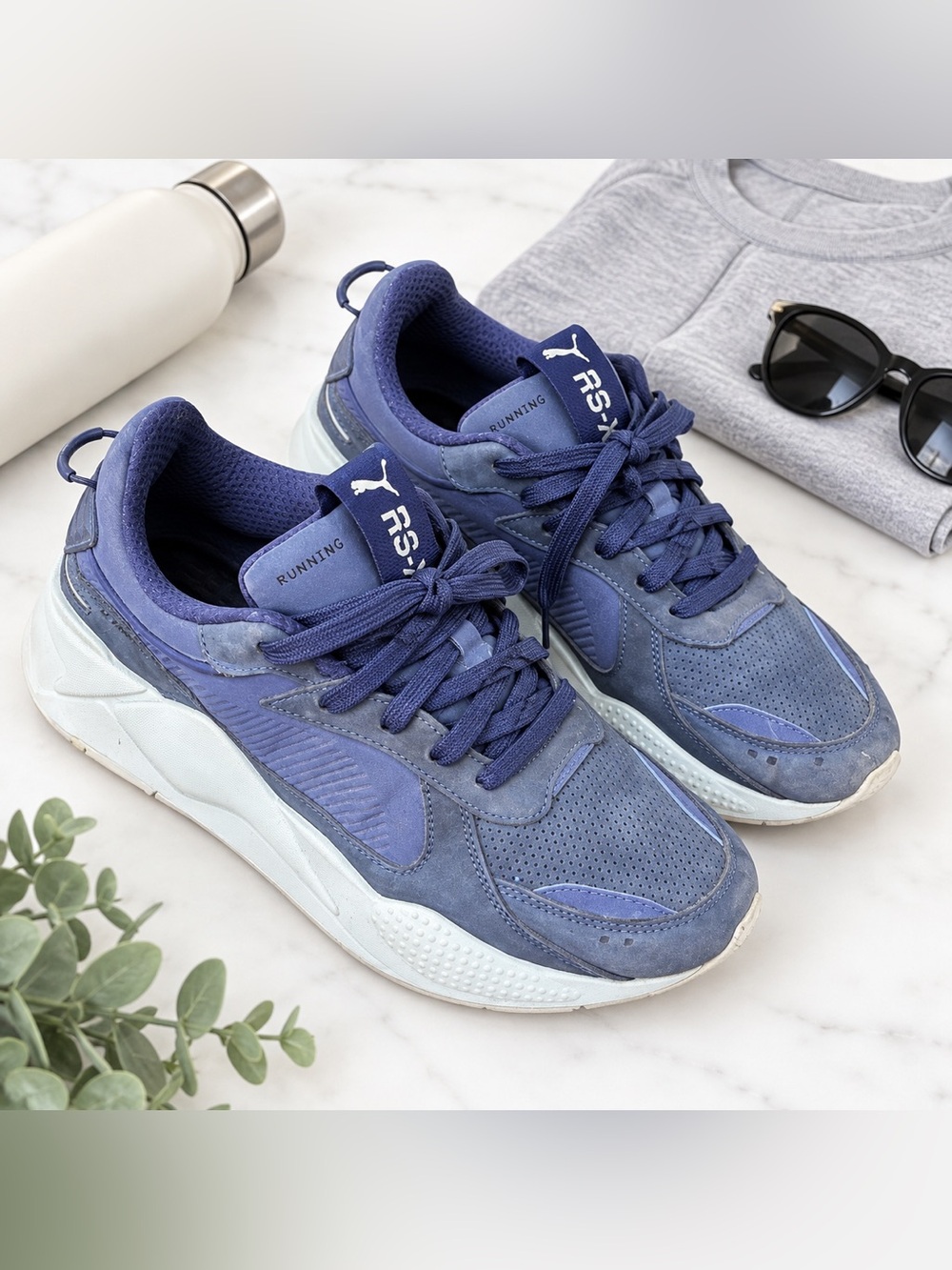 Men’s Blue Athletic Pumas with Cushioned Sole